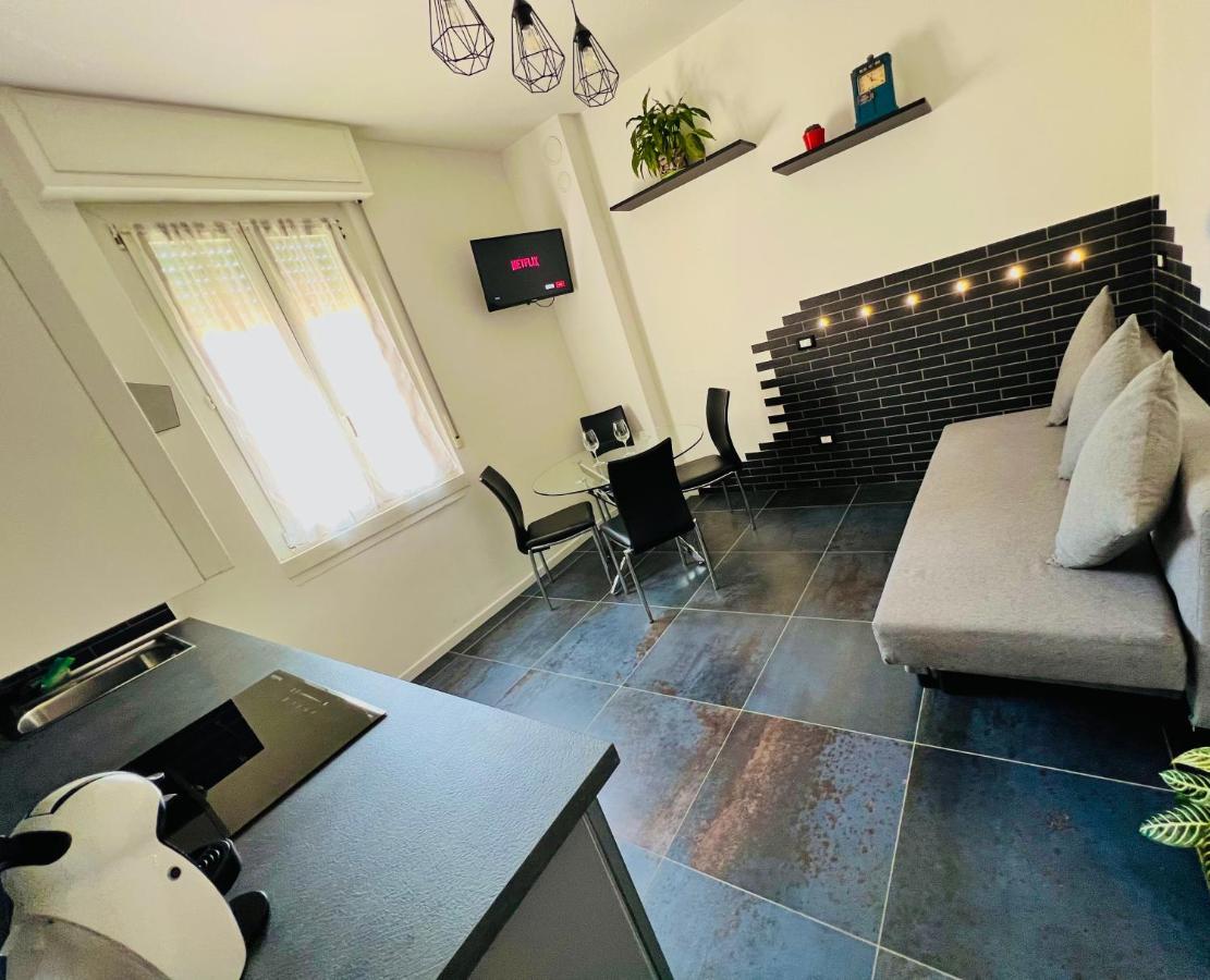 Blaxej, Nel Cuore Di Verona, Moderno Ed Elegante, 4 Posti Letto, Wi-Fi, Self Check In Apartment Exterior photo